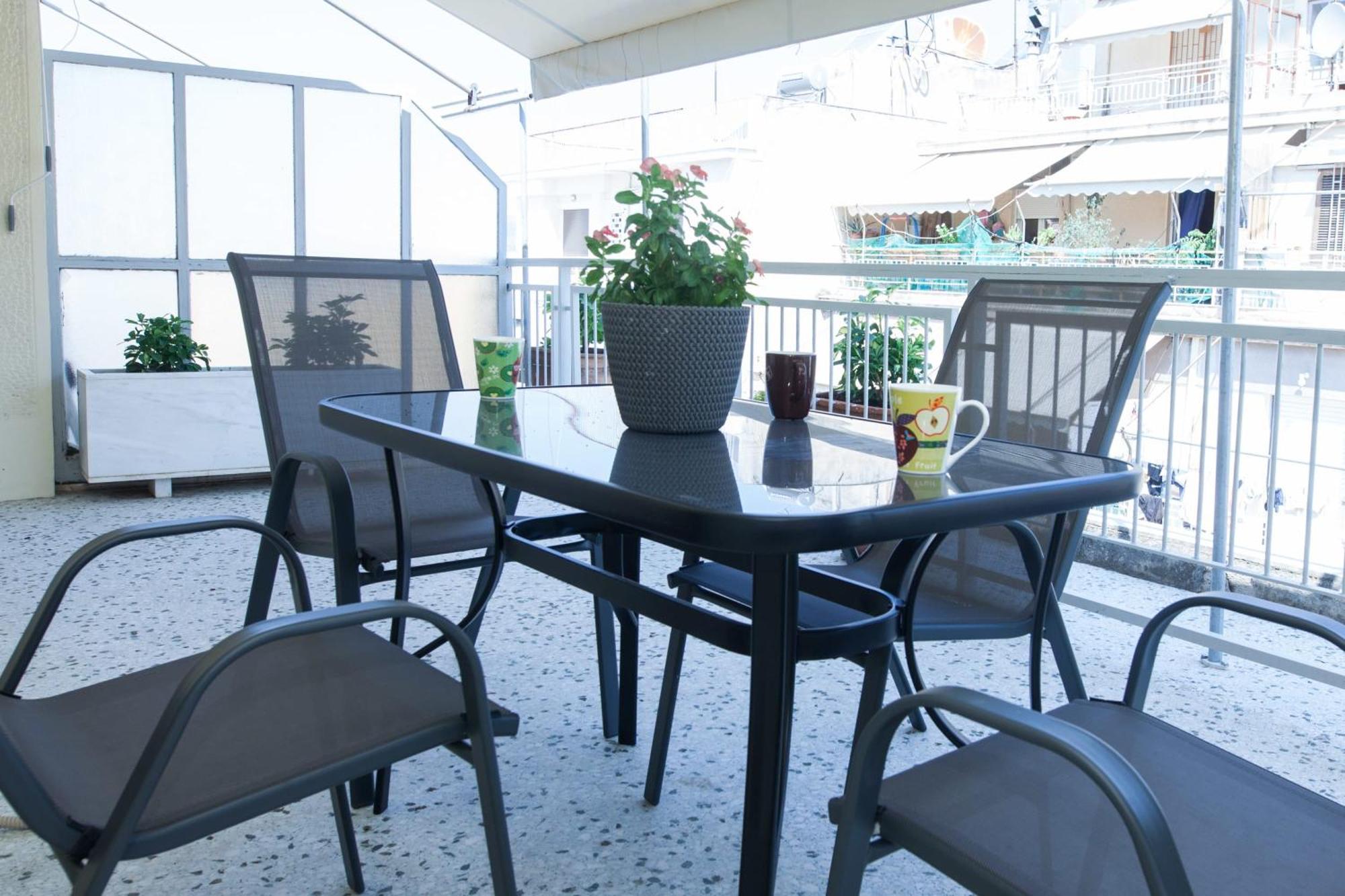 Modern 1 Bd Balcony Apt Near Metro In Kato Patisia Atina Dış mekan fotoğraf