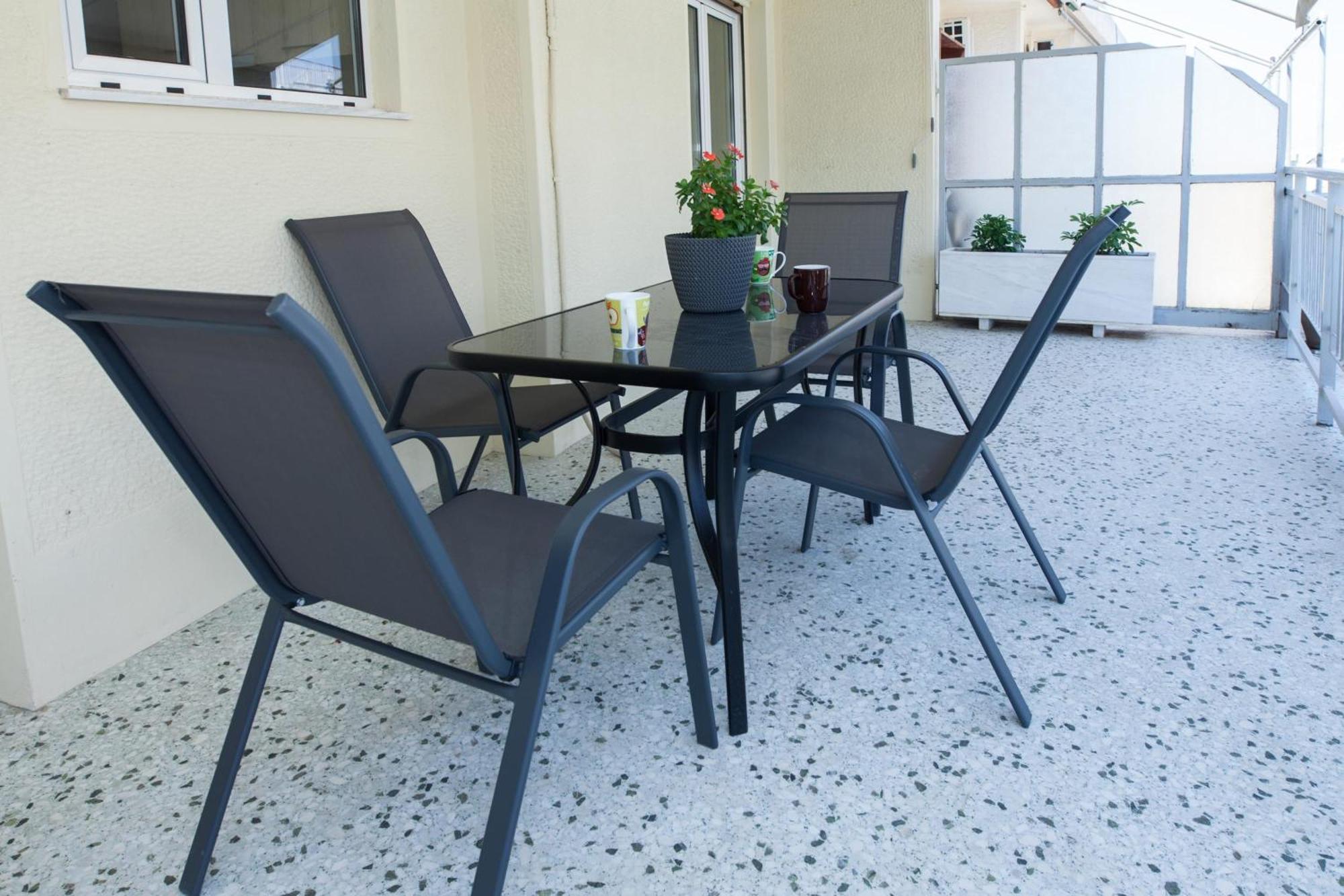 Modern 1 Bd Balcony Apt Near Metro In Kato Patisia Atina Dış mekan fotoğraf
