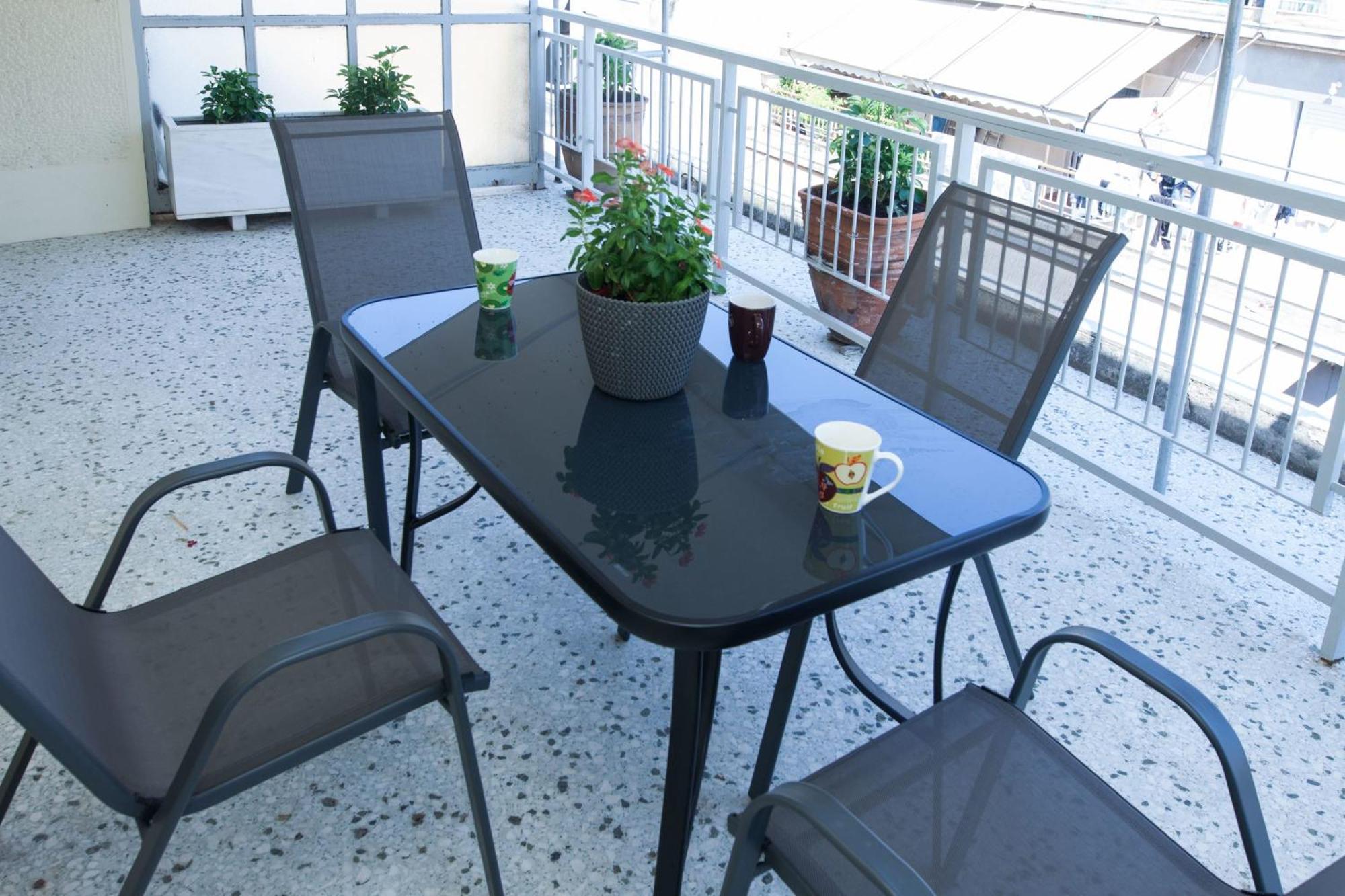 Modern 1 Bd Balcony Apt Near Metro In Kato Patisia Atina Dış mekan fotoğraf